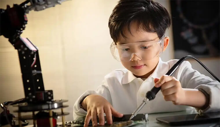 家庭教育：学期中段，如何培养孩子自主学习力，减少家长催学